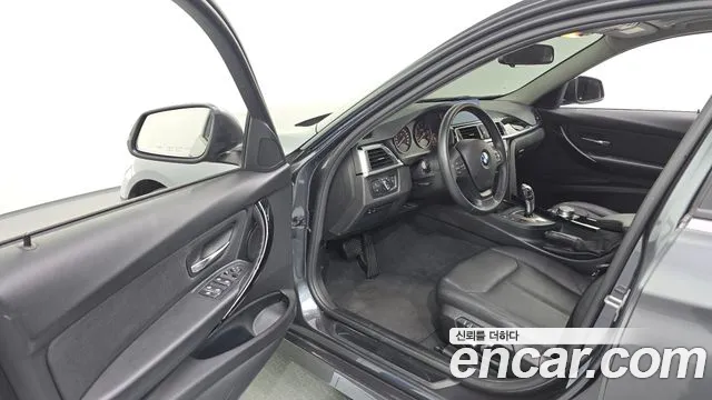 BMW 3 серии 2018 thumb 10