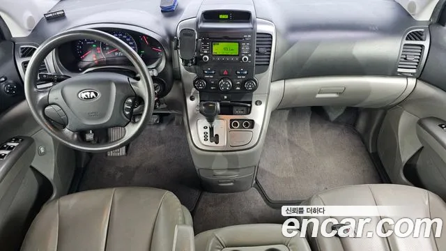 Kia Carnival 2013 thumb 7