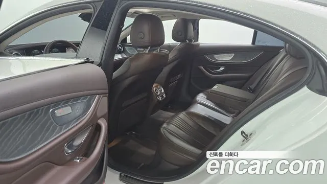 Mercedes-Benz CLS-Class 2020 thumb 12