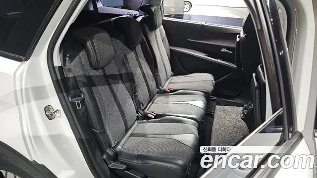 Peugeot 5008 2017 thumb 10