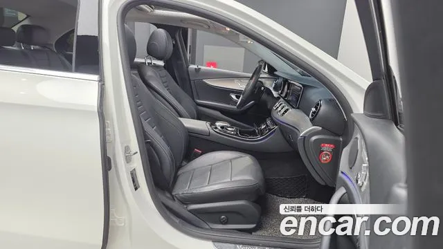 Mercedes-Benz E-Класс 2018 thumb 11