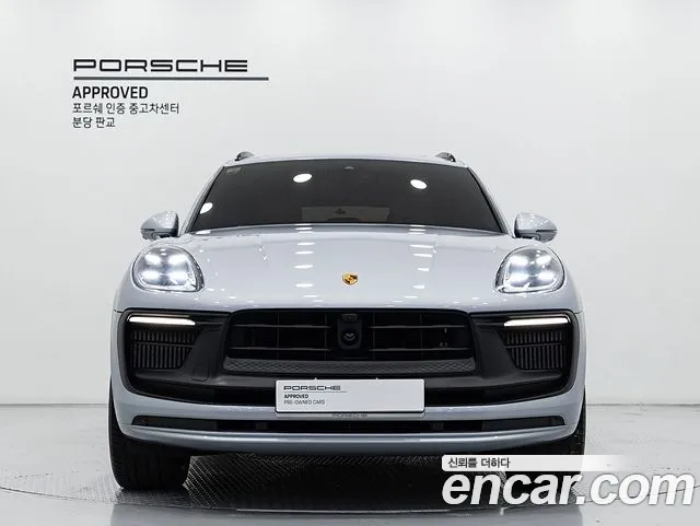 Porsche Macan 2023 thumb 3