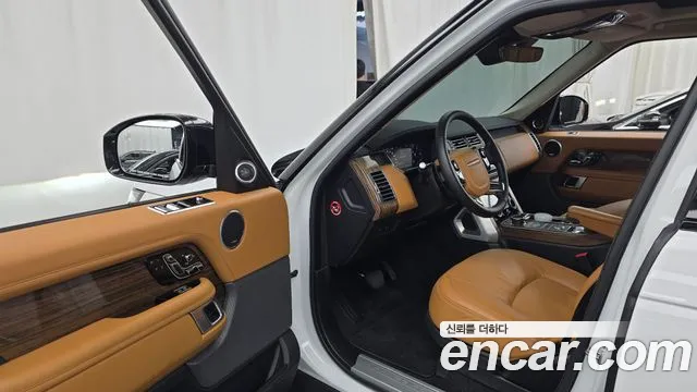 Land Rover Range Rover 2021 thumb 10