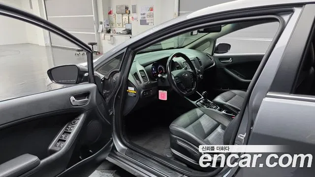 Kia K3 2017 thumb 10
