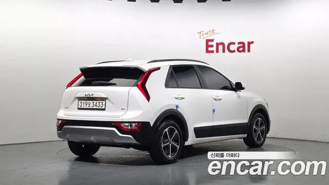 Kia Niro 2022 thumb 2
