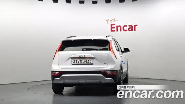 Kia Niro 2022 thumb 4