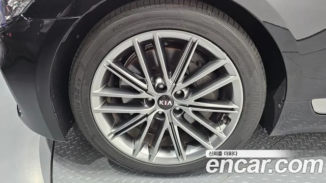 Kia K9 2019 thumb 5