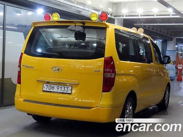 Hyundai Starex 2015 thumb 4
