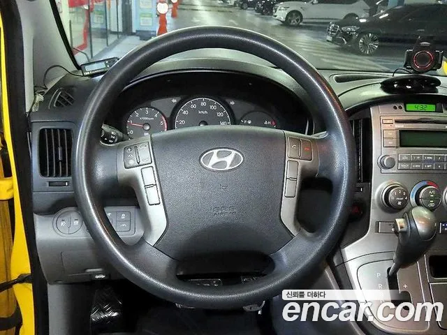 Hyundai Starex 2015 thumb 9