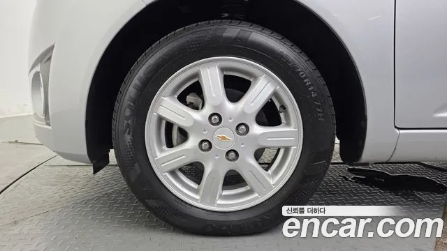 Chevrolet Spark 2011 thumb 4