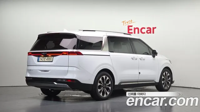 Kia Carnival 2022 thumb 2