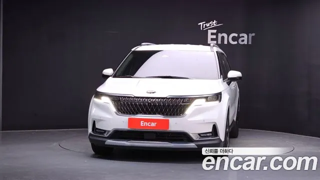 Kia Carnival 2021 thumb 3