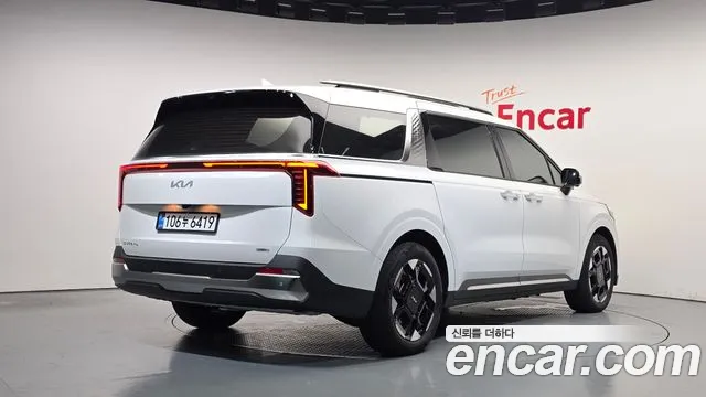 Kia Carnival 2025 thumb 2
