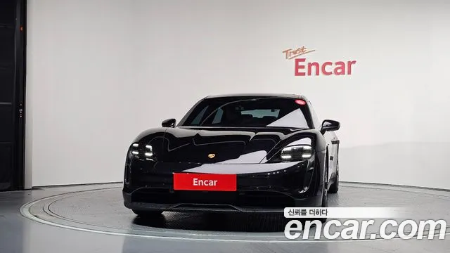 Porsche Taycan 2021 thumb 3