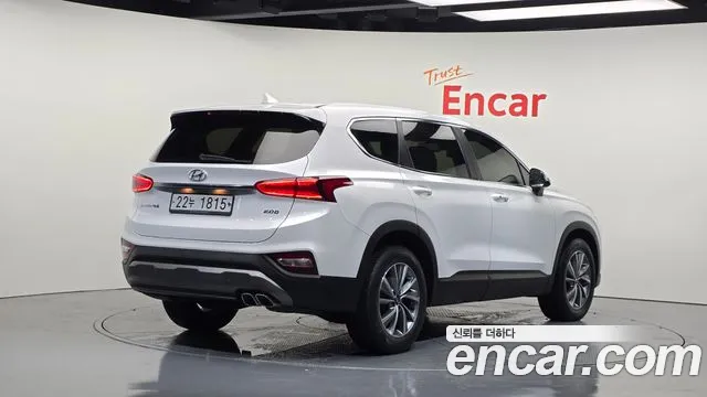 Hyundai Santa Fe 2018 thumb 2
