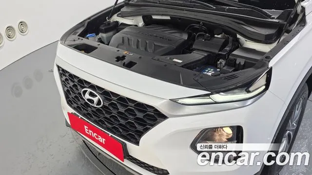 Hyundai Santa Fe 2018 thumb 6
