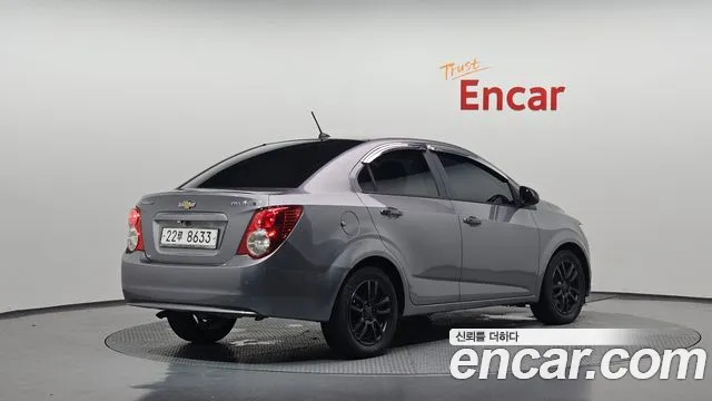 Chevrolet Aveo 2011 thumb 2