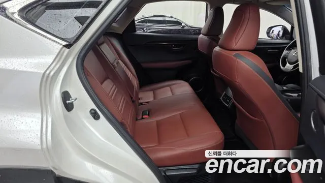 Lexus NX 2017 thumb 12