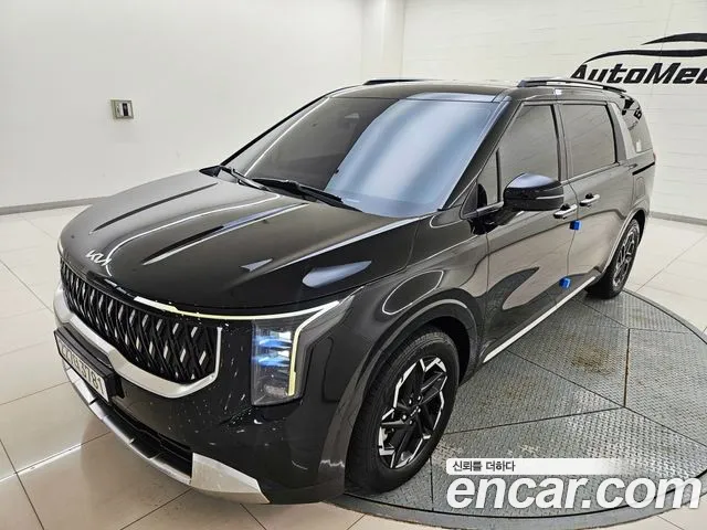 Kia Carnival 2024 thumb 3