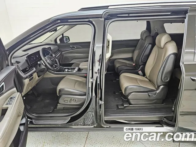 Kia Carnival 2024 thumb 7