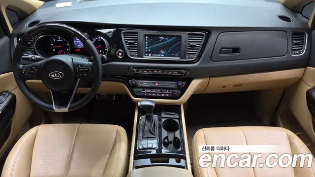 Kia Carnival 2017 thumb 7