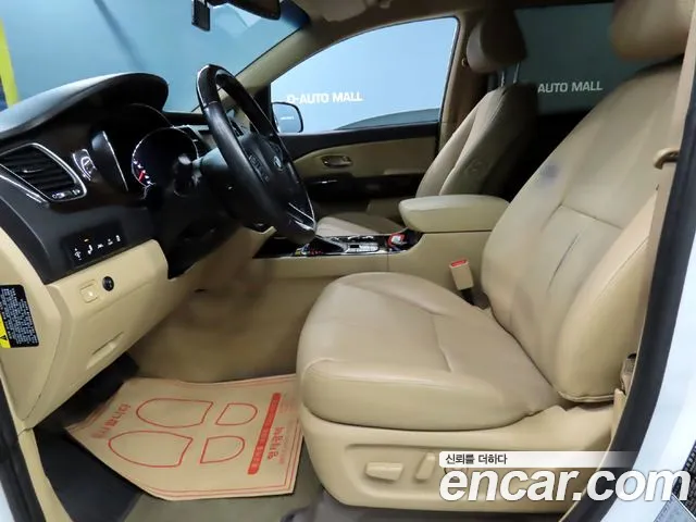 Kia Carnival 2018 thumb 6
