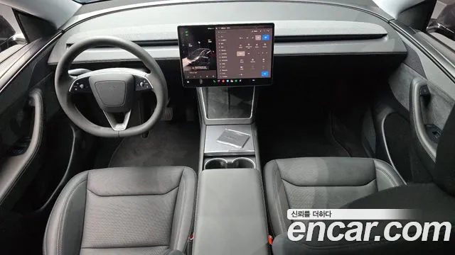 Tesla Model Y 2025 thumb 7