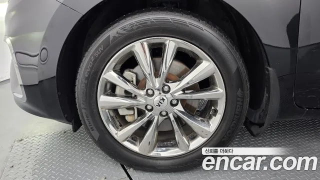 Kia Carnival 2018 thumb 5