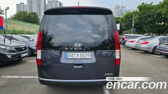 Hyundai Staria 2022 thumb 2