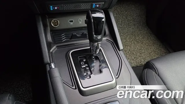 KG_Mobility_Ssangyong Rexton 2018 thumb 9
