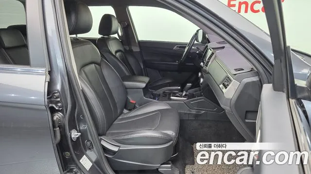 KG_Mobility_Ssangyong Rexton 2018 thumb 11
