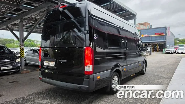 Hyundai Staria 2019 thumb 2