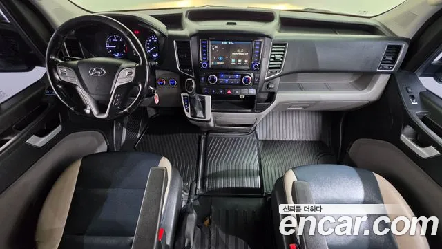 Hyundai Staria 2019 thumb 7