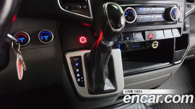Hyundai Staria 2019 thumb 9