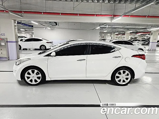 Hyundai Avante 2012 thumb 3