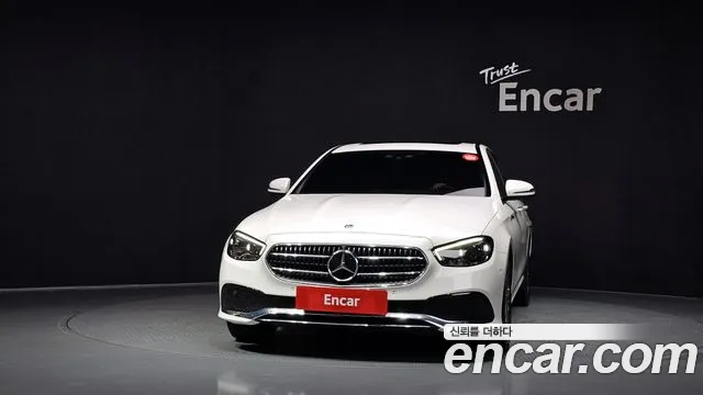 Mercedes-Benz E-Класс 2022 thumb 3