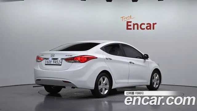 Hyundai Avante 2010 thumb 2