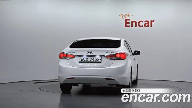 Hyundai Avante 2010 thumb 4