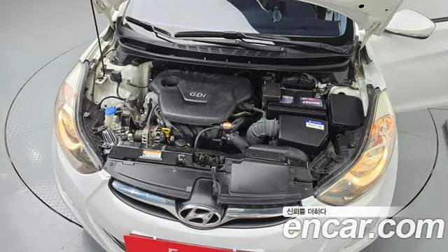 Hyundai Avante 2010 thumb 6