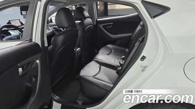 Hyundai Avante 2010 thumb 11