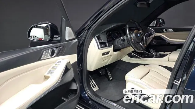 BMW X7 2021 thumb 10
