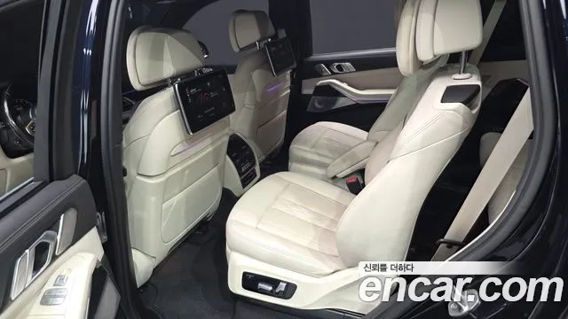 BMW X7 2021 thumb 12