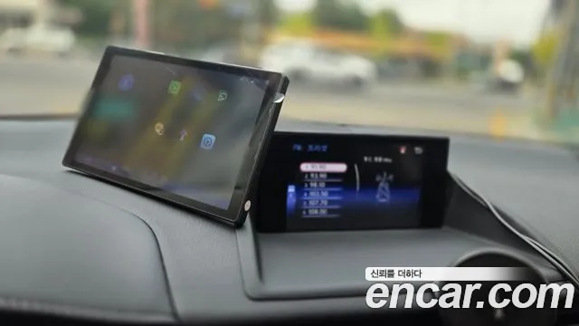 Lexus CT200h 2020 thumb 10