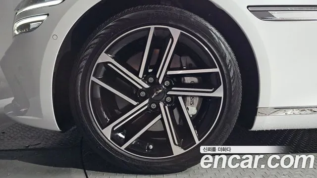 Genesis G80 2024 thumb 4