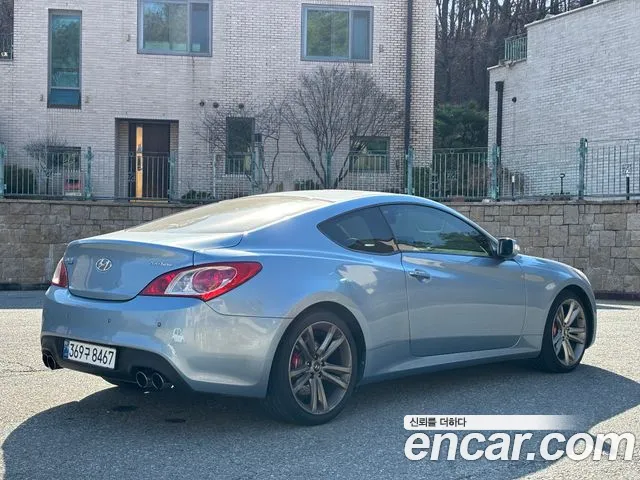 Hyundai Genesis 2011 thumb 2
