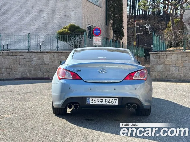 Hyundai Genesis 2011 thumb 4