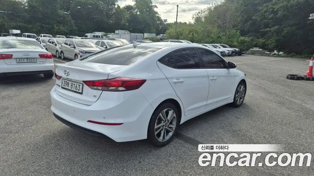 Hyundai Avante 2017 thumb 4