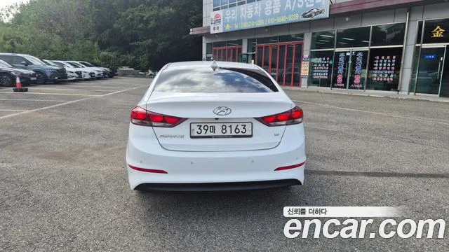 Hyundai Avante 2017 thumb 5