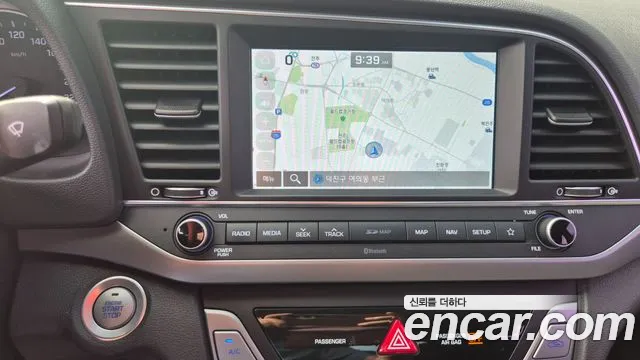 Hyundai Avante 2017 thumb 8