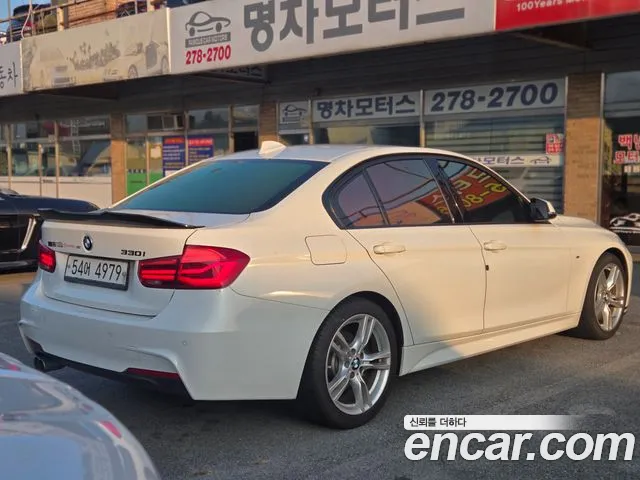 BMW 3 серии 2017 thumb 3